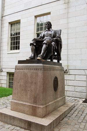 John Harvard statue in Harvard University Cambridge USAのeditorial素材