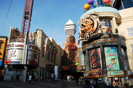 NIAGARA FALLS - MAR. 19, 2010: Clifton Hill Entertainment Area, Niagara Falls, Ontario, Canada.のeditorial素材