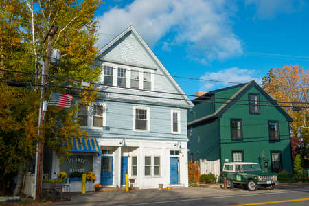 Historic Great Island Inn and antique Ford Bronco Wagon first generation near town hall on Main Street in New Casのeditorial素材