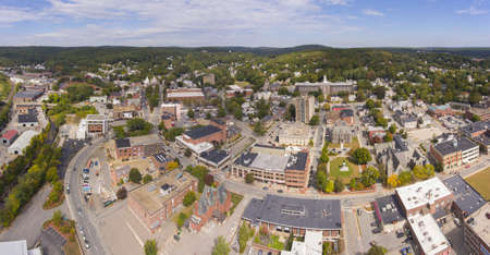 Fitchburg city downtown panorama aerial view on Main Street in fall, Fitchburg, Massachusetts MA, USA.のeditorial素材