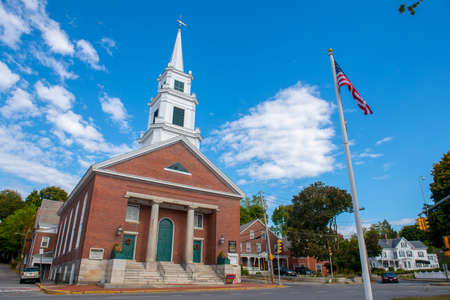 First Parish Unitarian Church on Fitchburg Upper Common on Main Street in downtown Fitchburg, Massachusetts MA, USA.のeditorial素材
