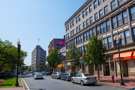 Historic commercial buildings at Central Square on Central Street between Blake Street and Union Street in historic downtown Lynn, Massachusetts MA, USA.のeditorial素材