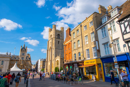 Historic commercial buildings on King's Parade at Cambridge University in Central Cambridge, England, UK.のeditorial素材