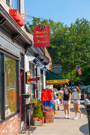 Walden Street Antiques Store at 21 Walden Street near Main Street in historic town center of Concord, Massachusetts MA, USA.のeditorial素材