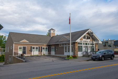 Main Street Dental in a historic building at 107 Main Street in town center of Plymouth, New Hampshire NH, USA.のeditorial素材