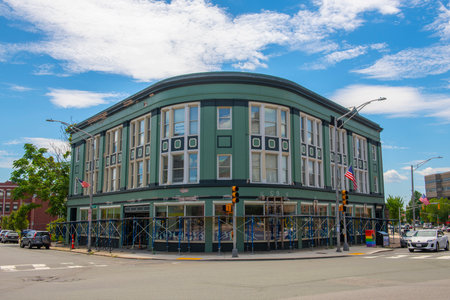 Historic commercial building at 1 Salem Street at Main Street in historic city center of Malden, Massachusetts MA, USA.のeditorial素材