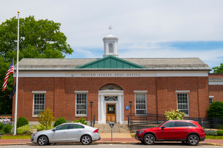 United States Post Office at 1661 Massachusetts Avenue in historic town center of Lexington, Massachusetts MA, USA.のeditorial素材