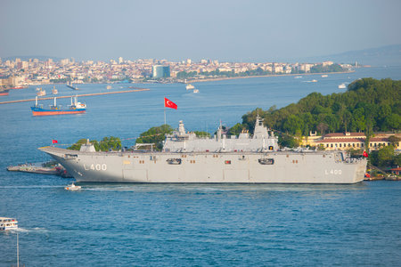 TCG Anadolu L-400 amphibious assault ship of Turkish Naval Forces anchored at the Seraglio Point in Golden Horn in historic city of Istanbul, Turkey.のeditorial素材