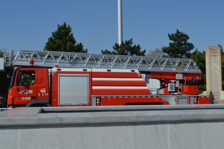Fire-fighting engine