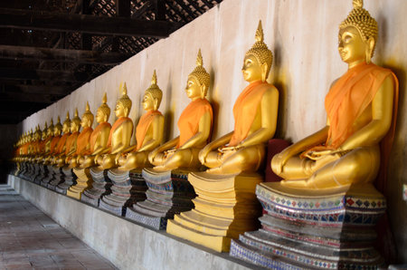 many Buddha statueのeditorial素材