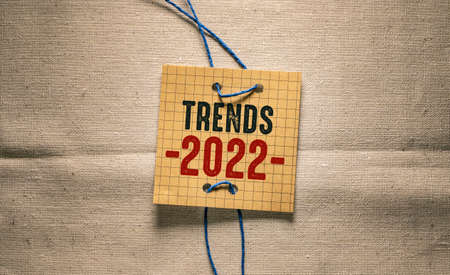 Trends 2022 on a piece of paper on a linen background