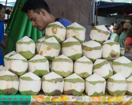 BANGKOK, THAILAND ,27 August 2016 : coconut shop selling at CHATUCHAK WEEKEND MARKET,Bangkok,thailand.のeditorial素材