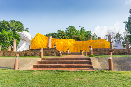 ANGTHONG, THAILAND - APRIL 14, 2017 : Wat Khun Inthapramun is ancient temple,The largest and longest reclining Buddha statue in Thailand.のeditorial素材