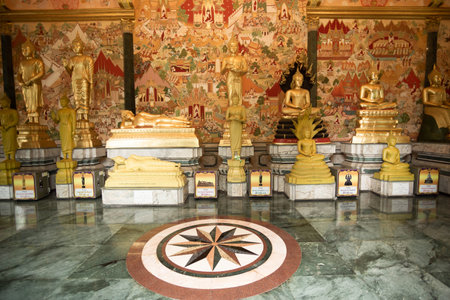 Buddha statue at Wat Si Sa Thong, Amazing old Historical Sites in Thailand.のeditorial素材