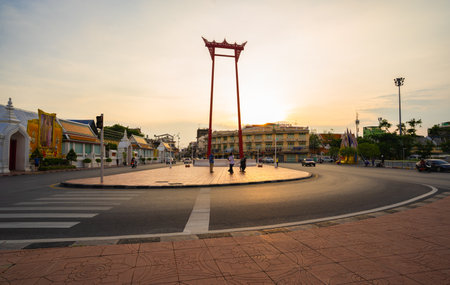 Bangkok, Thailand-May 2, 2021 : Beautiful view of red giant swing 
or Sao Chingcha at sunset , Tourists taking pictures of Bangkok's landmarks.のeditorial素材