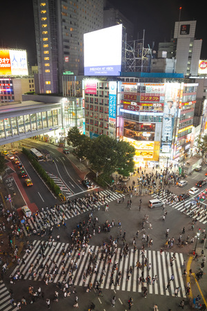 tokyo,japan - oct,8,2018:Shibuya crossroad is the one of the most peoples walking road in world.のeditorial素材