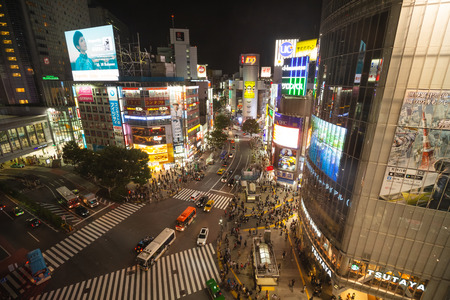 tokyo,japan - oct,8,2018:Shibuya crossroad is the one of the most peoples walking road in world.のeditorial素材