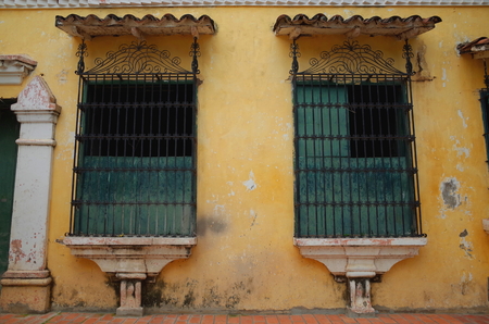 Old windows in Mompox, Colombiaの写真素材
