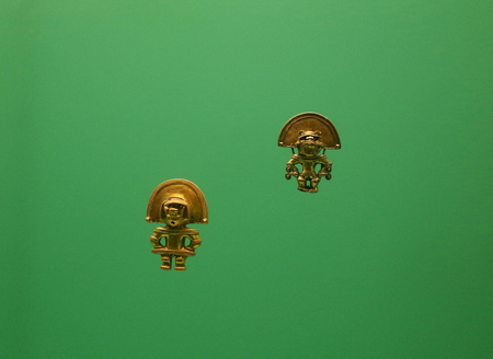 Pre-Columbian gold figures from Colombiaの写真素材