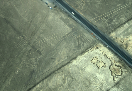 The Nazca Lines in Peru, here you can see the Lizard which has its tail cut in half by the construction of the highwayの写真素材