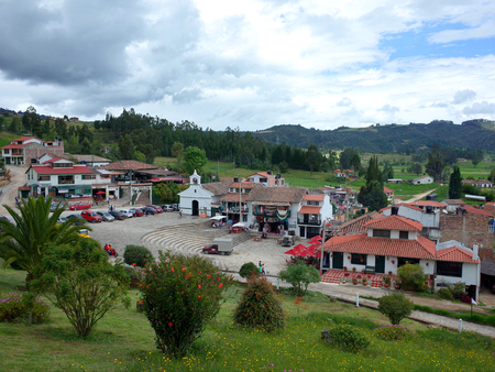 18TH JUNE 2017, PAIPA, COLOMBIA - tourists spend the holiday of Corpus Cristi at the Pantano de Vargas monument in Paipa, Boyaca, Colombiaのeditorial素材