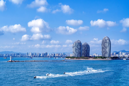 Looking back at today's Luhuitou Bay in Hainan when the cruise ship sets sailのeditorial素材