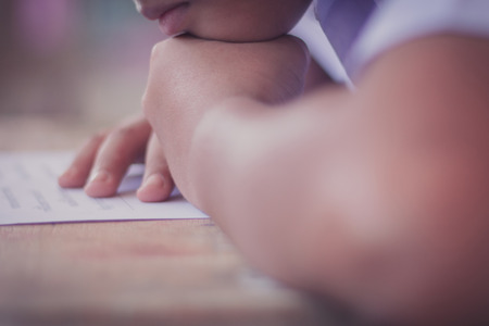 Thai Reading Examination between teacher and student grade 4 Outside the classroom  in primary...