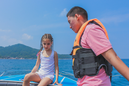 PHANG-NGA THAILAND - APRIL 10 : Unidentified tourists travel around Similan Islands for snorkel by speed boat on April 10,2014 at Similan islands  in Phang-Nga, Thailandのeditorial素材