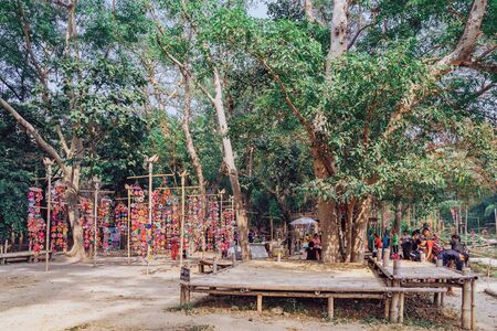 RATCHABURI THAILAND-JANUARY 19,2020 : Unidentified people come to visit, relax and swim in the stream at Ohpoi Market on january19, 2020 in Ratchaburi Thailand.のeditorial素材