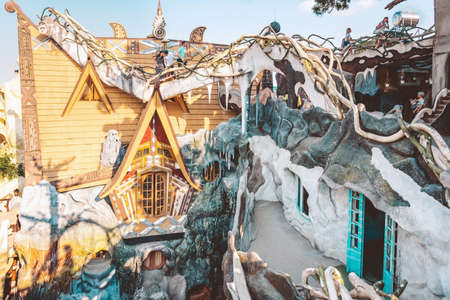 DALAT, VIETNAM. APRIL 26, 2019.Unidentified tourists come to visit at Hang Nga guesthouse, Crazy House, in Dalat, Vietnam on april 26,2019 in Dalat,Vietnam.  It is designed and constructed by Vietnamese woman architect Dang Viet Ngaのeditorial素材