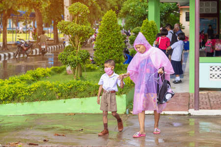 KANCHANABURI, THAILAND - JANUARY 1: Unidentified Asian tourists bathe and soak the body in warm mineral water for good health at Hindad Hotspring on january1, 2020 in Kanchanaburi, Thailand.のeditorial素材