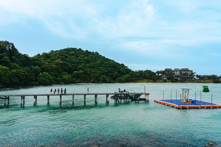 RAYONG,THAILAND-AUGUST 13,2023 : Unidentified tourists enjoy sightseeing beautiful viewpoint at Khao Leam Ya - Mu Ko Samet National Park Thailand. Famous attraction landmark. Beautiful landscape view.のeditorial素材