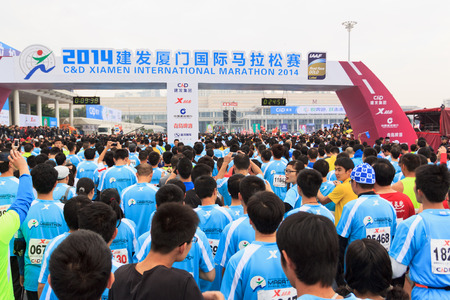 Xiamen, China - Jan 2, 2014: Xiamen International Marathon 2014, Xiamen, Chinaのeditorial素材