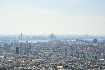 SEOUL, KOREA - APRIL 04, 2014: View of Mapo and Yeouido from Namsan in Seoulのeditorial素材