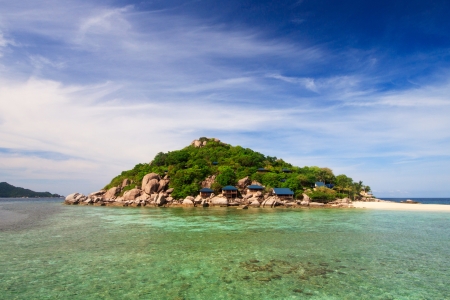 landscape of tropical island beach with perfect sky, Koh Nang Yuan in Thailand の写真素材