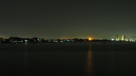 Quiet night  の写真素材