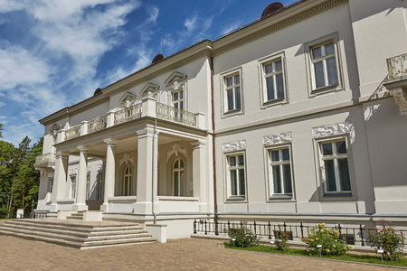 PALANGA, LITHUANIA - JULY 05, 2017: Beautiful Palanga Amber Museum in Tiskeviciai Palace and Botanical Garden in Palanga, Lithuania.のeditorial素材