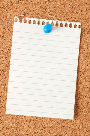 blank paper notes on cork board
の写真素材