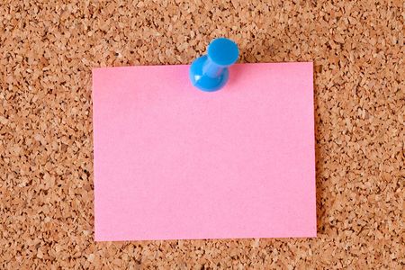 blank paper notes on cork board
の写真素材