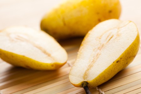 photo shot of yellow pearの写真素材