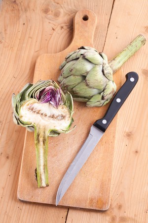 photo shot of green artichoke の写真素材