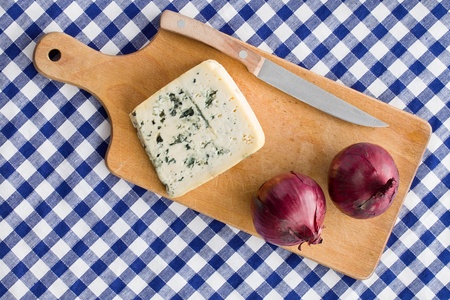 the blue cheese with red onionの写真素材