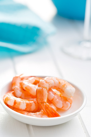 prawns in bowl on tableの写真素材