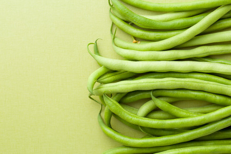 the green beans on green tableの写真素材