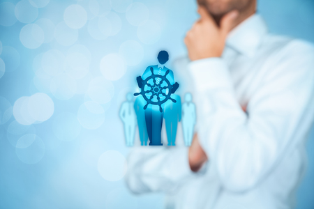 Decision making (managerial concept) â select the best business way (opportunity, strategy, management) symbolized by captain with helm.
の写真素材