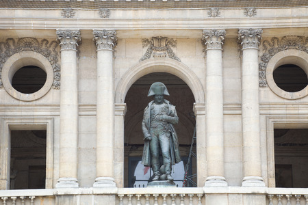 Napoleon statue in the balcony of Les Invalides, Paris. Franceのeditorial素材
