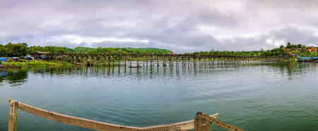 Mon Bridge of Sang-khla-bu-ri, Sam Mok, Three Cultures Karn-cha-na-bu-ri Experience another Thai history page. It is a very famous tourist destination, and has a long history in Thailand.のeditorial素材