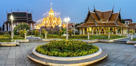 Wat Ratchanadda, It is a place that is important to Buddhism in Thailand, Popular tourist attraction of foreigners. If traveling to Bangkok. At night, turn on the beautiful lights.の写真素材