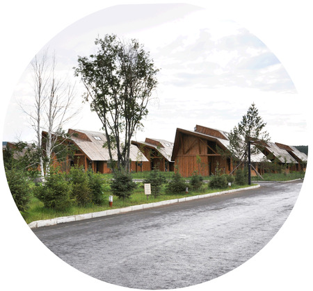 Exterior landscape view of a wooden building at the scenic areaのeditorial素材
