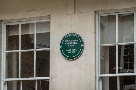 LONDON, UK - AUGUST 24, 2015: Commemorative plaque at the house where former Prime Minister Sir Wiston Churchill lived.のeditorial素材